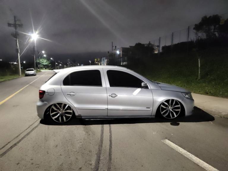 VOLKSWAGEN - GOL - 2010/2010 - Prata - R$ 33.900,00
