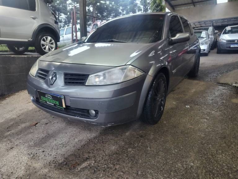 RENAULT - MÉGANE - 2008/2008 - Cinza - R$ 24.900,00