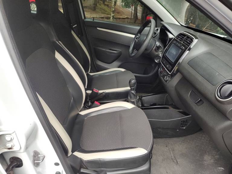 RENAULT - KWID - 2018/2018 - Branca - R$ 41.900,00
