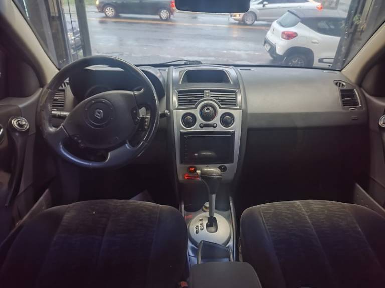 RENAULT - MÉGANE - 2008/2008 - Cinza - R$ 24.900,00