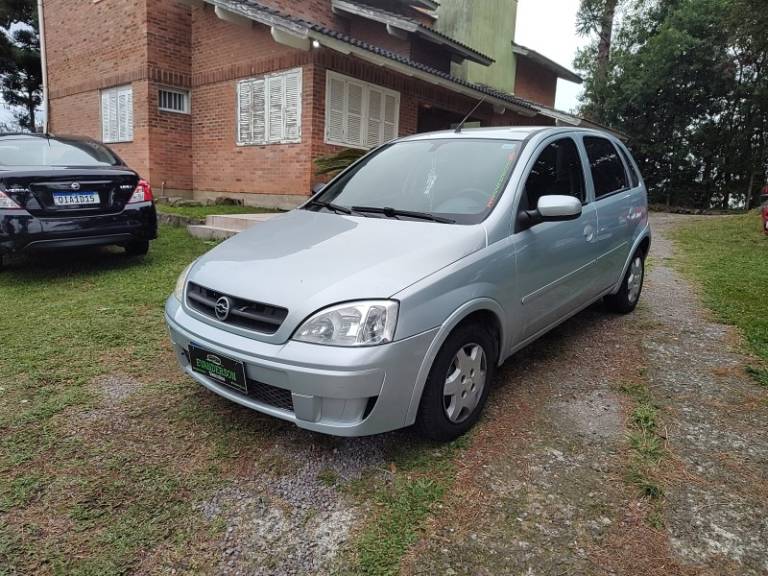 CHEVROLET - CORSA - 2007/2008 - Prata - R$ 24.900,00
