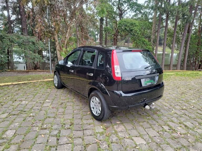 FORD - FIESTA - 2010/2011 - Preta - R$ 29.900,00