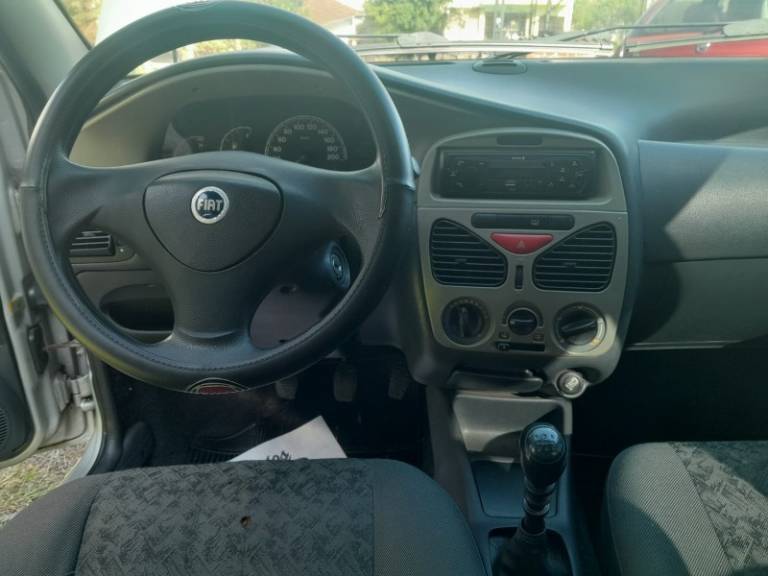 FIAT - SIENA - 2007/2008 - Prata - R$ 23.800,00