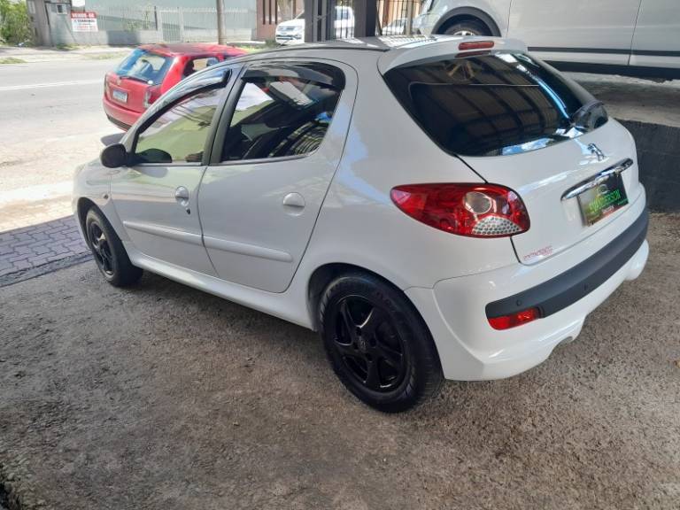 PEUGEOT - 207 - 2012/2013 - Branca - R$ 24.800,00