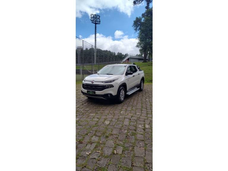 FIAT - TORO - 2017/2018 - Branca - R$ 91.900,00