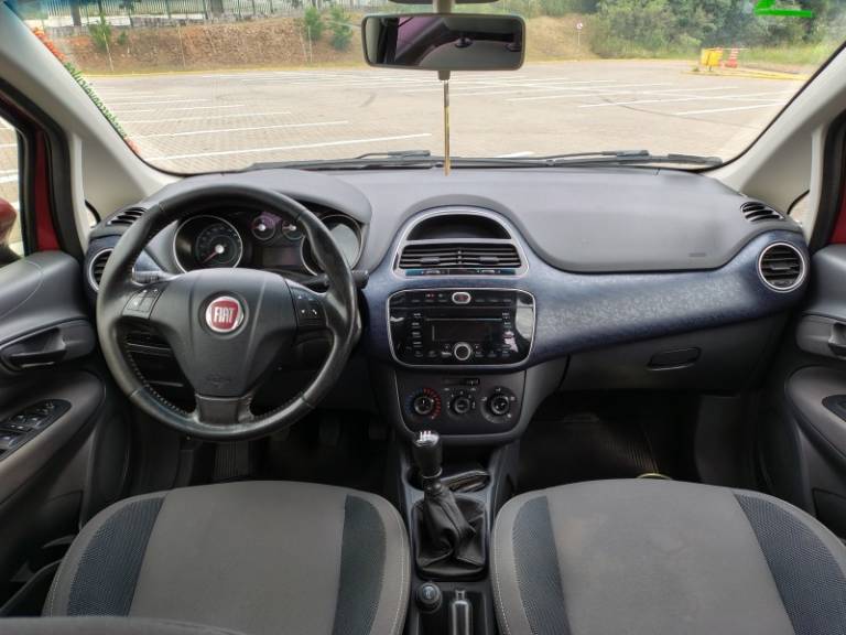 FIAT - PUNTO - 2013/2013 - Vermelha - R$ 37.900,00