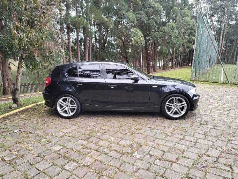 BMW - 120I - 2010/2010 - Preta - R$ 54.900,00