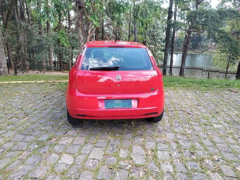 FIAT - PUNTO - 2010/2010 - Vermelha - R$ 31.900,00