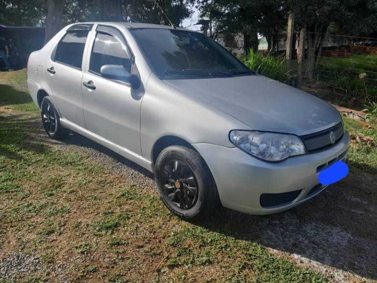 FIAT - SIENA - 2007/2008 - Prata - R$ 23.800,00