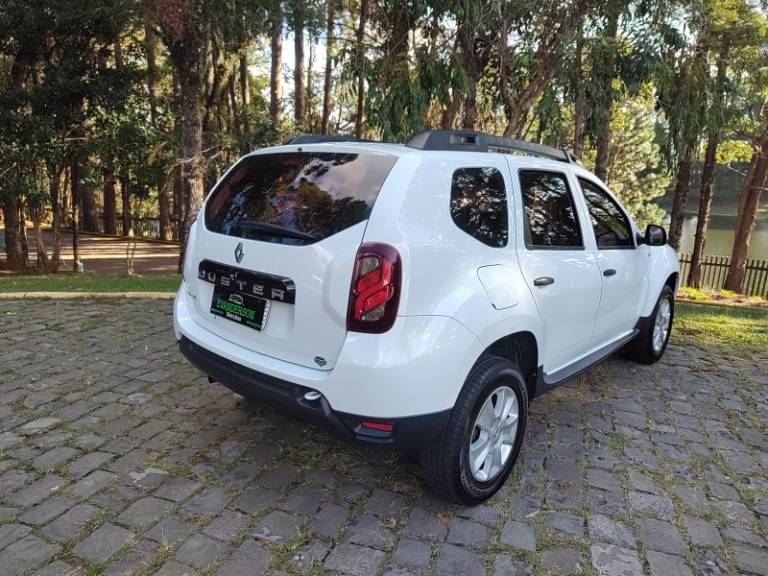 RENAULT - DUSTER - 2016/2017 - Branca - R$ 62.900,00