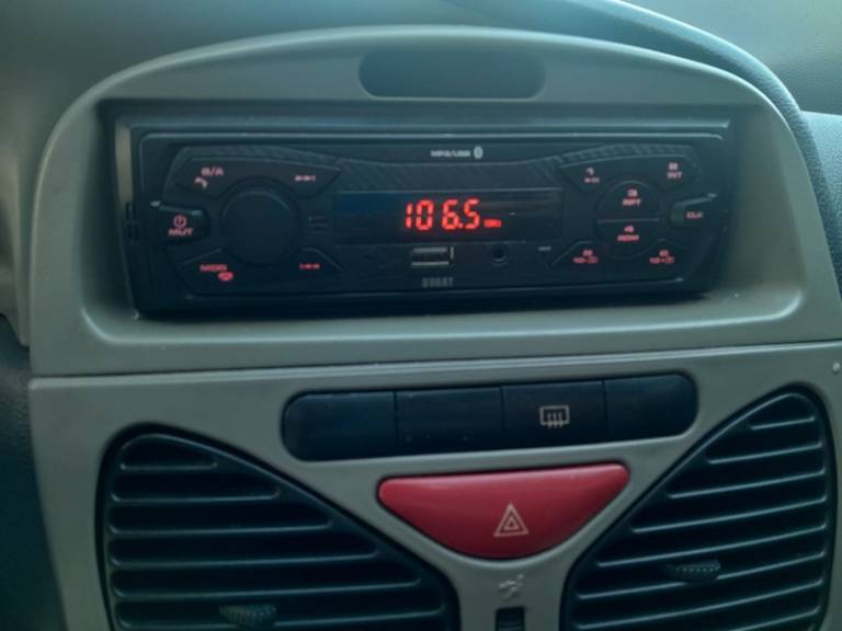 FIAT - SIENA - 2007/2008 - Prata - R$ 23.800,00
