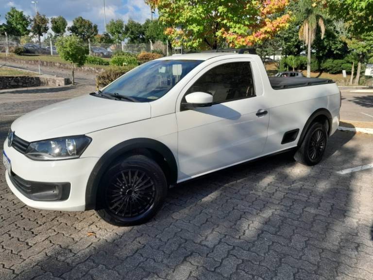 VOLKSWAGEN - SAVEIRO - 2015/2015 - Branca - R$ 44.900,00
