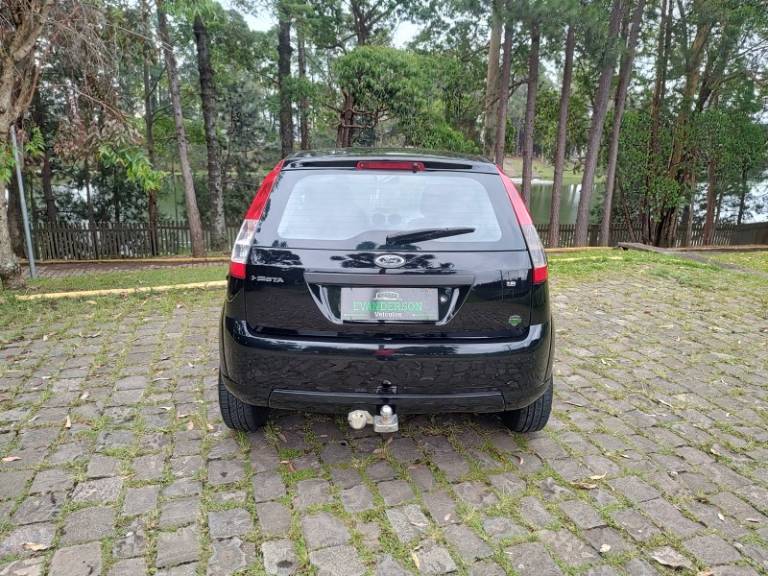 FORD - FIESTA - 2010/2011 - Preta - R$ 29.900,00