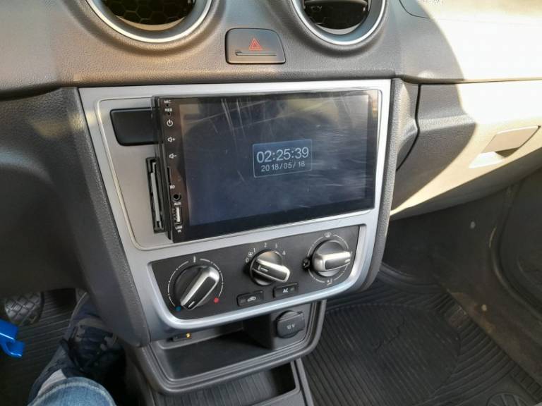 VOLKSWAGEN - SAVEIRO - 2015/2015 - Branca - R$ 44.900,00