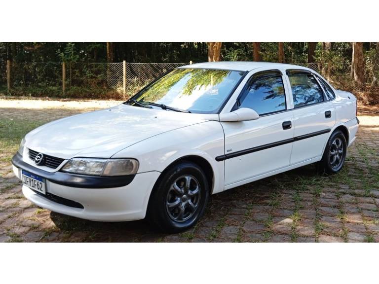 CHEVROLET - VECTRA - 1997/1997 - Branca - R$ 15.990,00