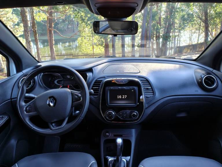RENAULT - CAPTUR - 2019/2020 - Branca - R$ 78.900,00