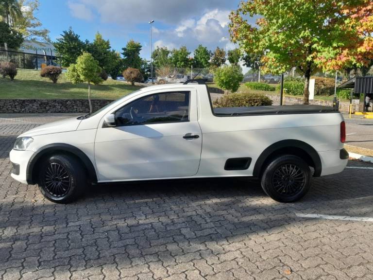 VOLKSWAGEN - SAVEIRO - 2015/2015 - Branca - R$ 44.900,00