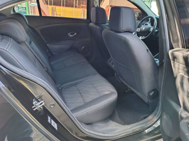 RENAULT - FLUENCE - 2012/2013 - Preta - R$ 41.900,00