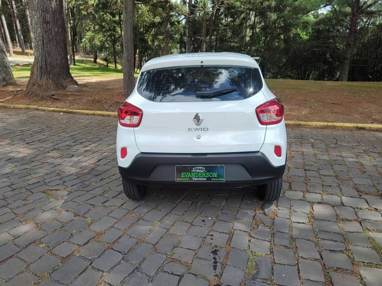 RENAULT - KWID - 2023/2024 - Branca - R$ 53.900,00