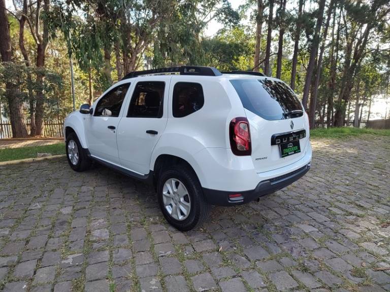 RENAULT - DUSTER - 2016/2017 - Branca - R$ 62.900,00