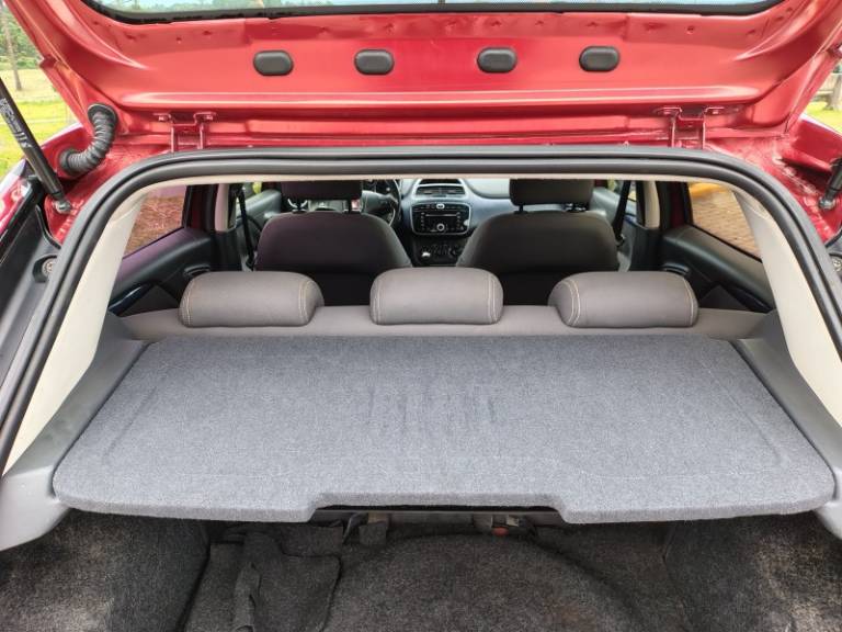 FIAT - PUNTO - 2013/2013 - Vermelha - R$ 37.900,00