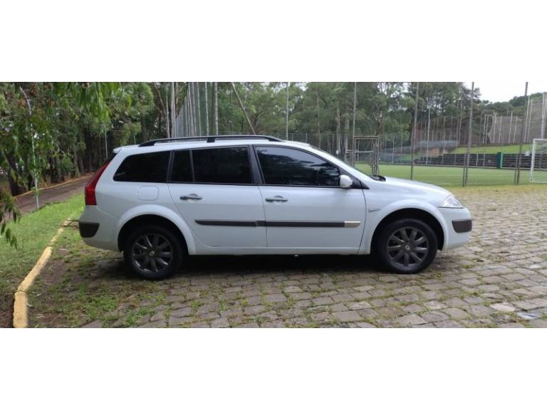RENAULT - MÉGANE - 2012/2013 - Branca - R$ 37.900,00