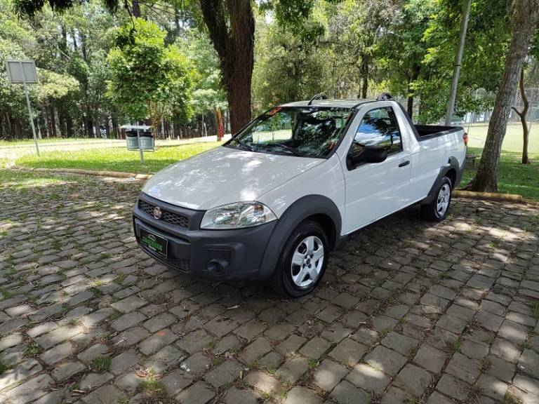 FIAT - STRADA - 2018/2018 - Branca - R$ 54.900,00