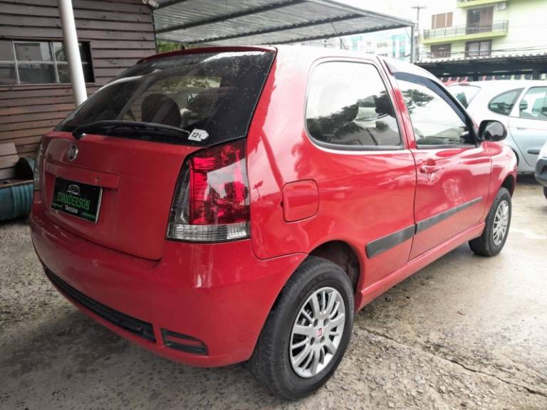 FIAT - PALIO - 2014/2015 - Vermelha - R$ 24.900,00